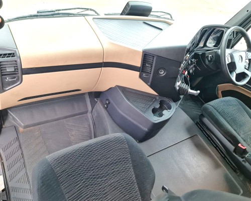 Cabin Interior – Passenger Side – Mercedes Actros 2543